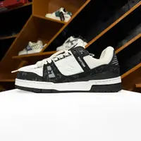 LV Trainer Black 1