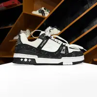 LV Trainer Black 2